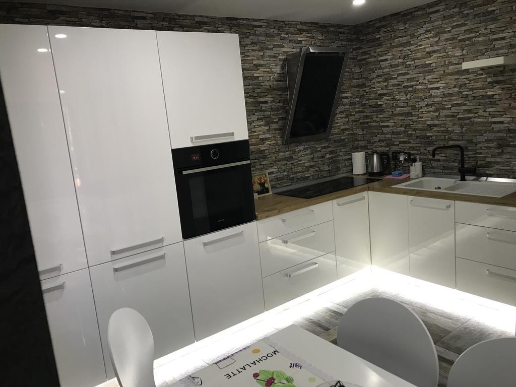 Apartment Ajla Tuzla Esterno foto