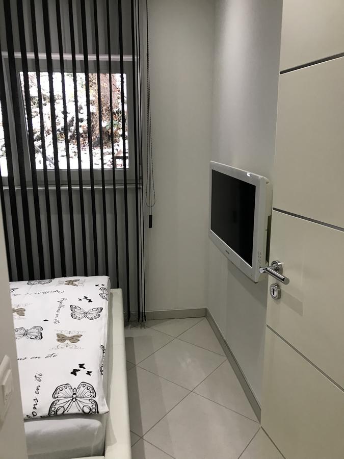 Apartment Ajla Tuzla Esterno foto