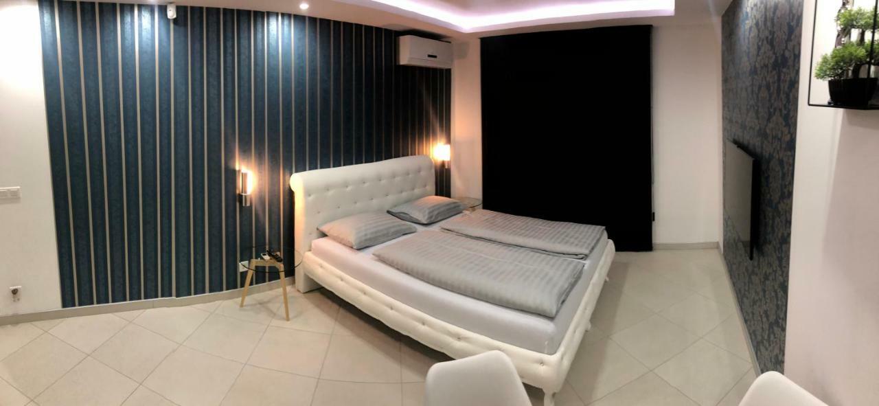 Apartment Ajla Tuzla Esterno foto